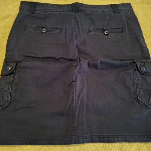 Columbia women's skirt size 38 UK 10 like new, black