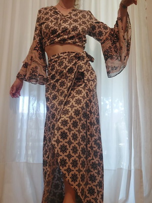 Ananke Clothing skirt and blouse set like new, multicolor