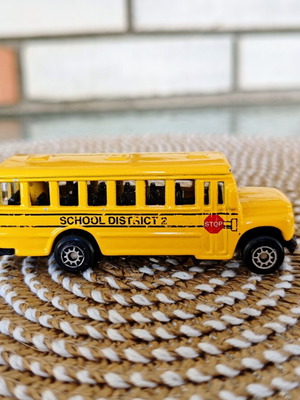Maisto American School Bus School District 2 diecast used