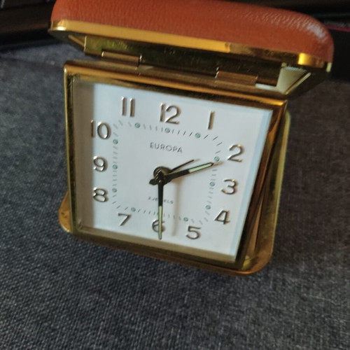 Europa vintage travel alarm clock 2 jewels used, analog table clock