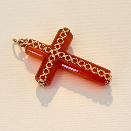 Carnelian cross set in 18k gold like new
