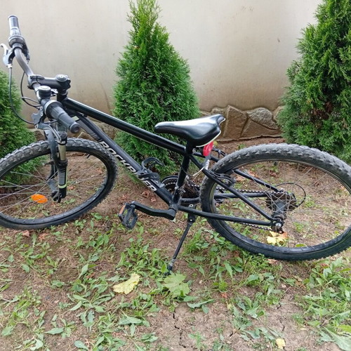 Rockrider city bike used, 24 inch wheels, V-brakes, front suspension