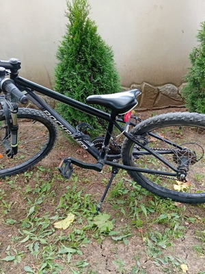 Rockrider city bike used, 24 inch wheels, V-brakes, front suspension