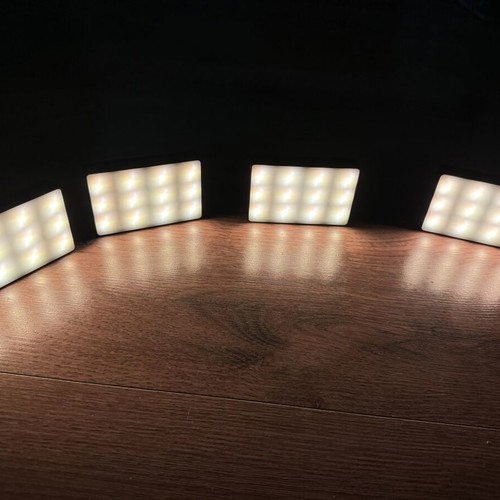 Aputure MC 4-Light Travel Kit like new, LED lighting set