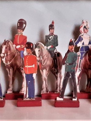 Παλιά στρατιωτάκια μεταχειρισμένα, λιθόγραφες επίπεδες φιγούρες με ξύλινη βάση