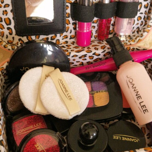 Plastic make up for kids used, many pieces
