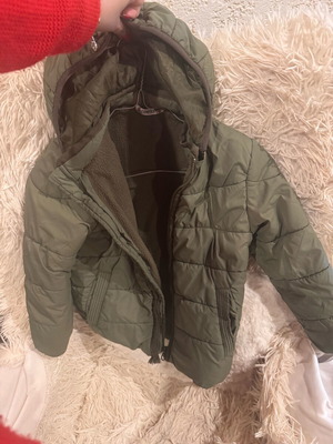 Παιδικό μπουφάν με αφαιρούμενη κουκούλα μεταχειρισμένο, πράσινο