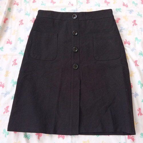 Black high-waisted skirt new, classic with slit and pockets