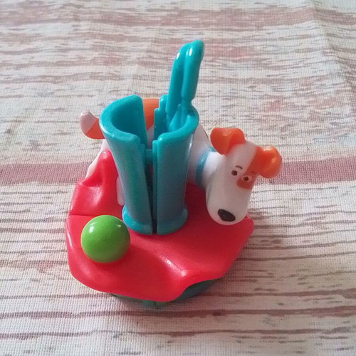 Kinder Max Secret Life of Pets 2 figure like new