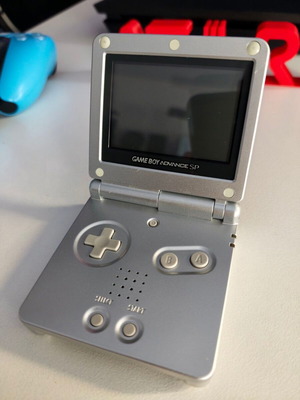 Nintendo Advance SP like new handheld console