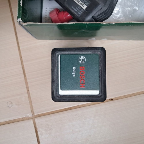 Bosch Quigo laser level like new