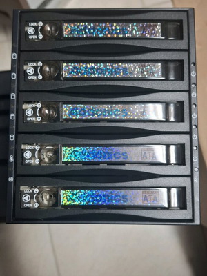 SATA Disk array Addonics AE5RCS35NSA για 5 SATA III disks HOT SWAP