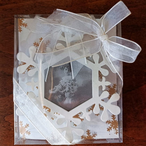 Vintage Christmas ornament frame metal snowflake new