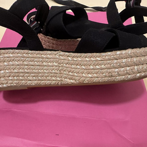 Tommy Hilfiger platform sandals used, size 37, black with gold details