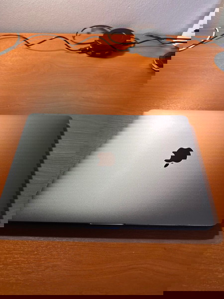Macbook Pro 2019 13.3 inch 2,4 GHz i5 8GB Ram, 500GB