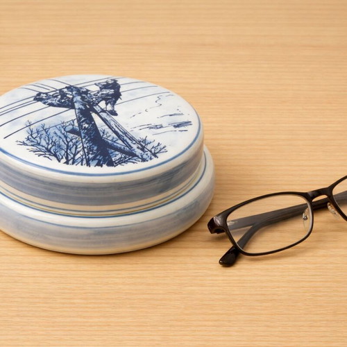 Delft porcelain box hand-painted like new, Sweden 1979
