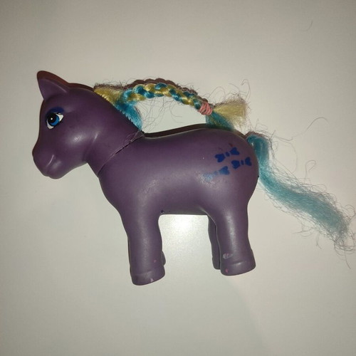 Pony figure used, 12–13 cm
