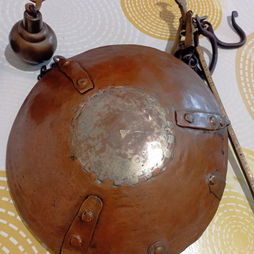 Traditional hanging scale Palantza used with two weights