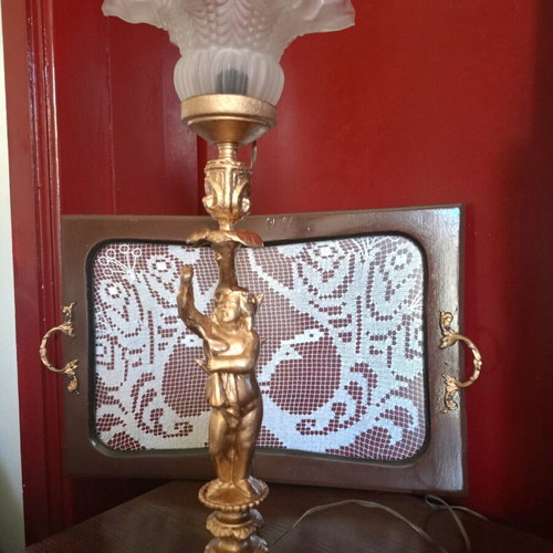 Bronze angel with opaline and pleat, like new, height 45-46 cm