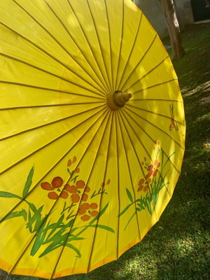 Chinese umbrella yellow like new with defect