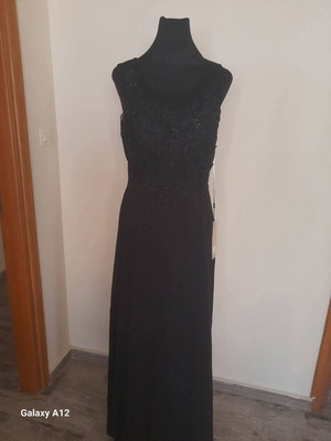 Formal dress new, size XXL, black with embroidery on bust
