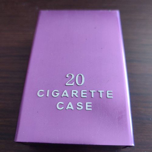 Metal cigarette case like new