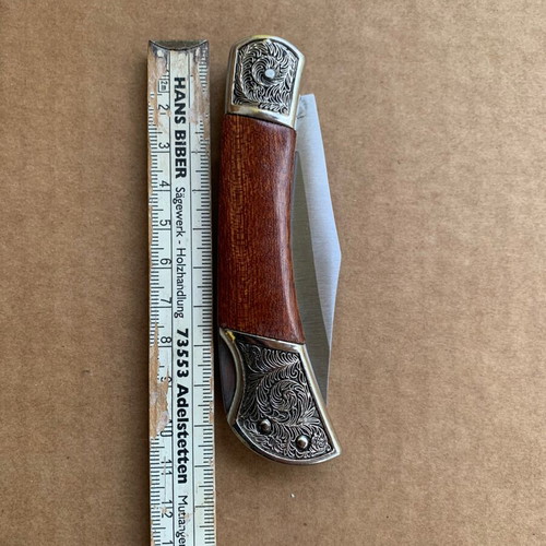Lockback knife with Michael logo used