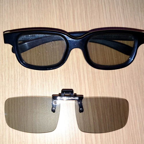 LG Cinema 3D Glasses pack of 8 like new with Clip-On for vision