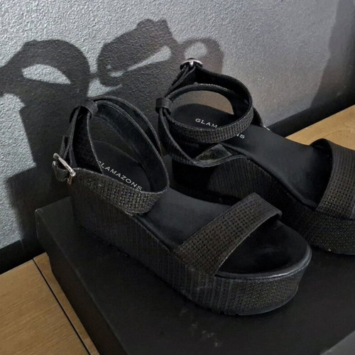 Glamazons women's platform sandals like new, size 38, black