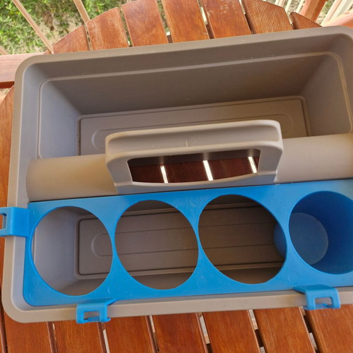 Plastic carrying basket like new for tools and cleaning supplies