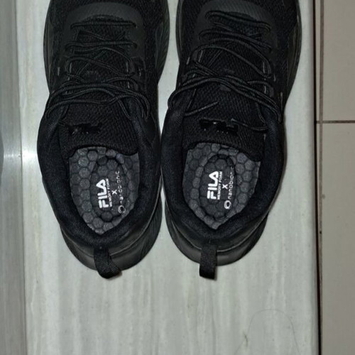 FILA Running Shoe like new, black, size 44
