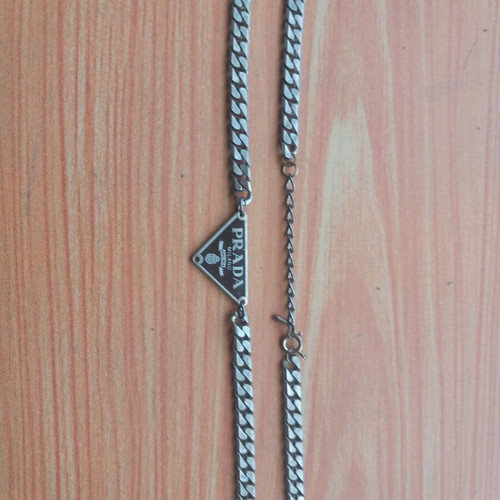Necklace Chain Prada Milano Dal 1913 used, gray and brown
