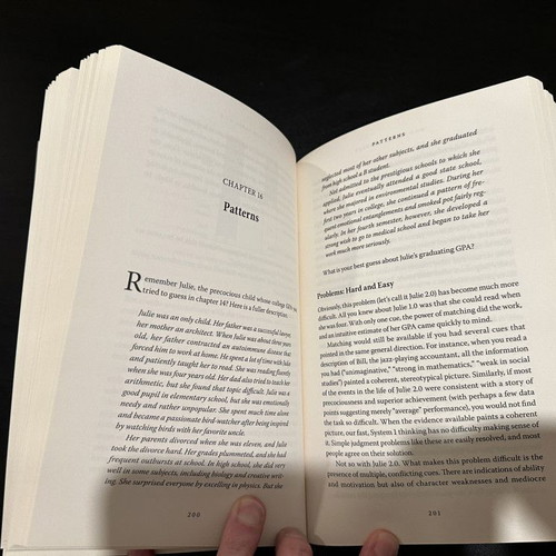 Noise: A Flaw in Human Judgment by Daniel Kahneman new, Greek language