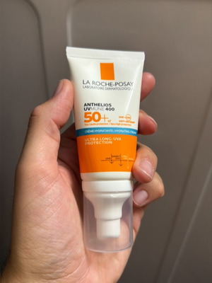 La Roche-Posay Anthelios Uvmune 400 SPF50 Hydrating Cream new