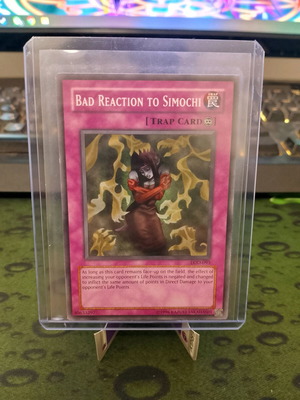 Bad Reaction To Simochi Yu-Gi-Oh! card like new