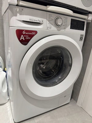 Lg washing machine like new, 7 kg, 14 programs