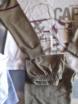 Pajamas used, beige and green boys' set