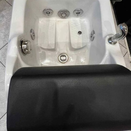 Spa pedicure chair leather professional with massage functions like new