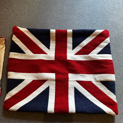 Decorative pillowcases Union Jack and Vespa used, pack