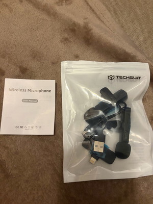 Techsuit Lavalier Wireless LW1 microphone new for iPhone with Lightning
