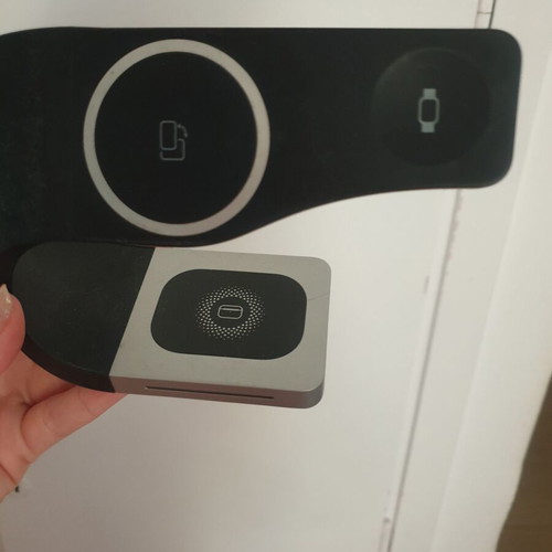 Wireless charger for 3 devices
