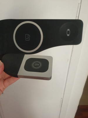 Wireless charger for 3 devices