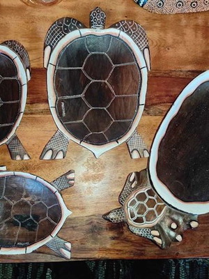 Flower pots 4 turtles from Maldives new, handmade wood