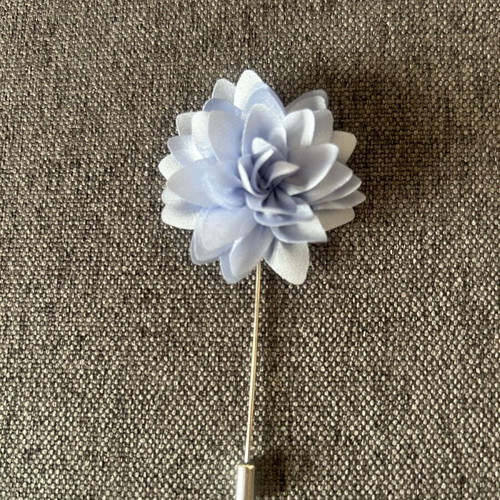 Lapel Pin new, blue flower design