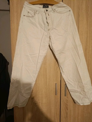 A.P.C. men's pants used, size 33, white with minor wear