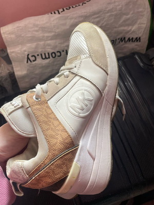 Michael Kors αθλητικά παπούτσια μεταχειρισμένα, δερμάτινα, μέγεθος 36, άσπρο και μπεζ