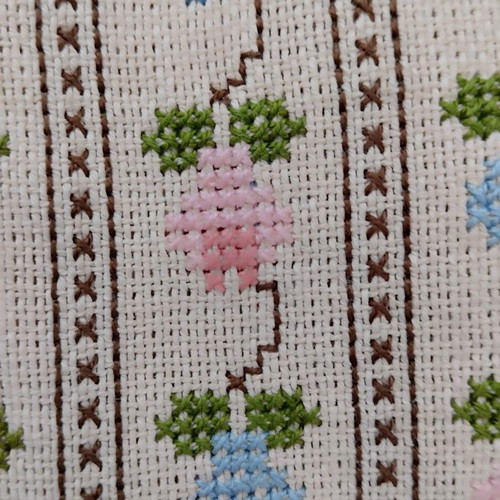 Decorative pillowcase like new, burlap with embroidery 63x35