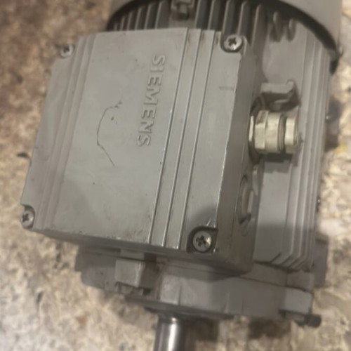 Siemens 1LA7106-4AA10 three-phase electric motor like new, 2.2 kW