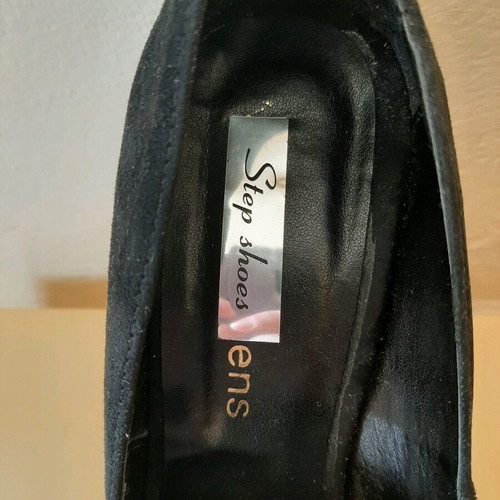 Step Shoes black suede pointed pumps like new