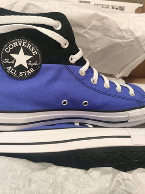 Converse men's athletic shoes size 45 blue new unworn